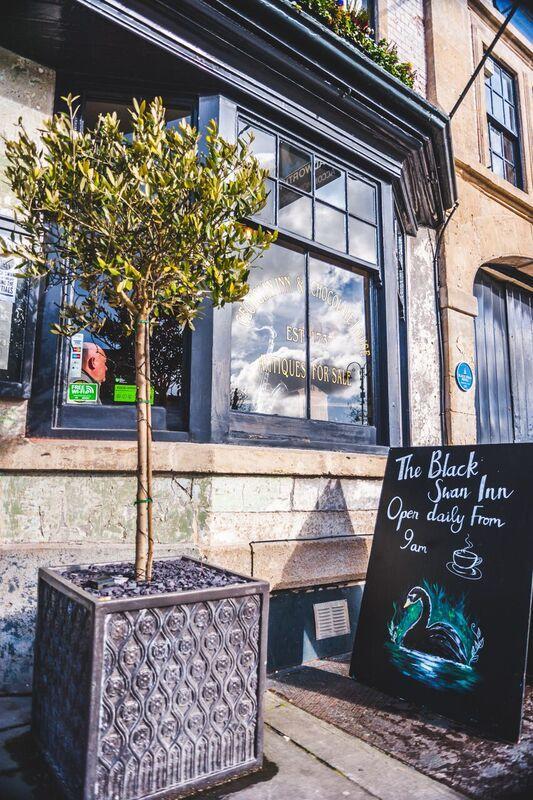Black Swan Hotel Devizes Bagian luar foto